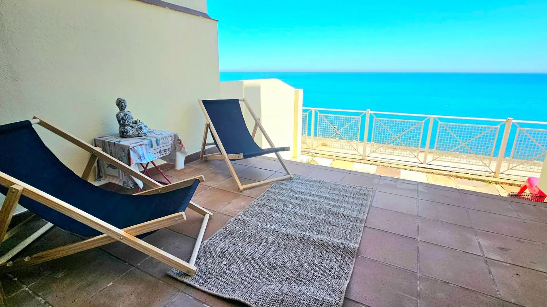 Les Balcons Face A La Mer Malaga Spain